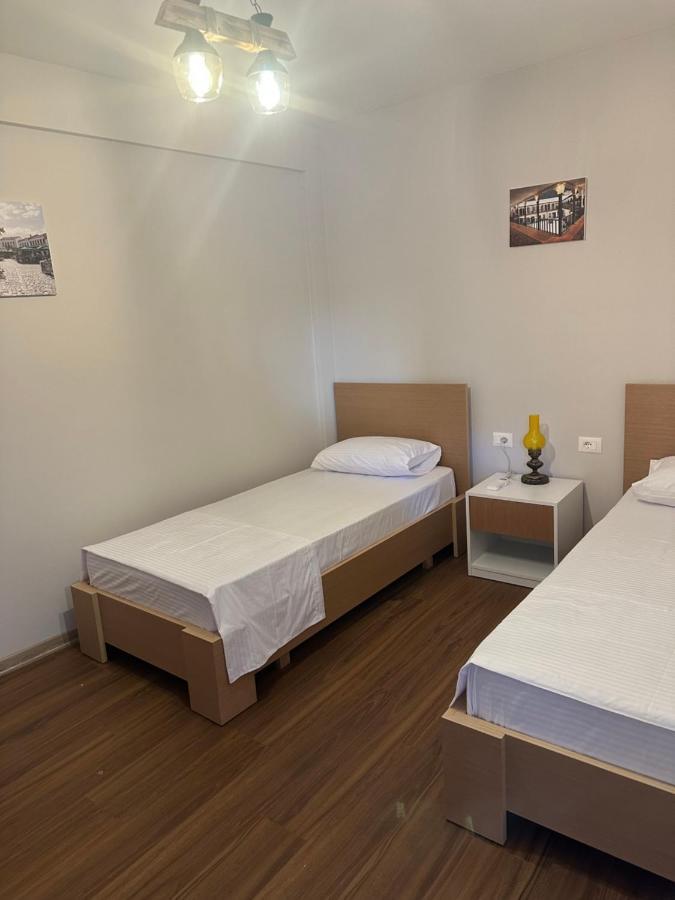 Vila Alba 1 Korce Bagian luar foto